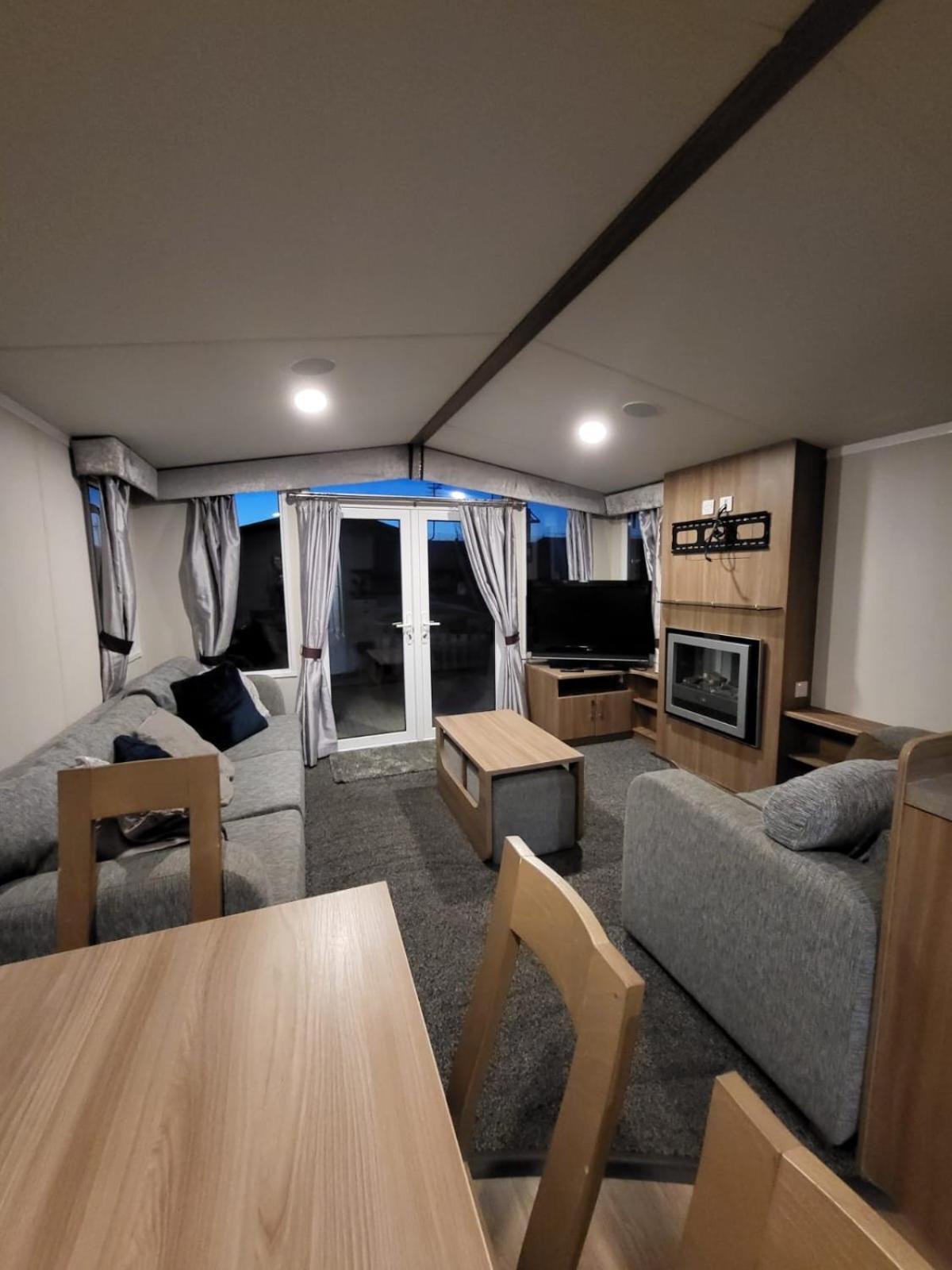 3 Bed Platinum Caravan Presthaven Sands 普利斯坦丁 外观 照片